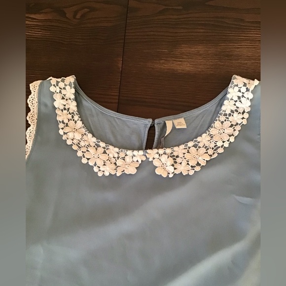 Light Blue Sleeveless Peter Pan blouse - Picture 6 of 12